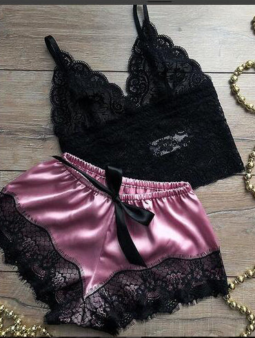 <tc>Pijama de Encaje Loly negro y rosa</tc>